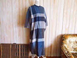 画像1: ４０％ＯＦＦ・大柄チェック 前ボタンワンピース（ネイビー×ブラウン）