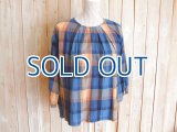 ７５％ＯＦＦ・ブロックチェック ワイドプルオーバー（ネイビー×薄オレンジ）