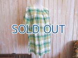 ７5％ＯＦＦ・チェック柄 うしろ切り替えチュニック（グリーン系）