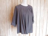 ３０％ＯＦＦ・タック ラグランスリーブ ワイドプルオーバー（チャコールグレー）