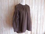 ２０％ＯＦＦ・襟ギャザー 袖切り替えワイドプルオーバー（ブラウン）