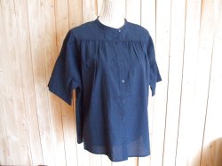 画像1: １０％ＯＦＦ・切り替えギャザーブラウス（ネイビー）
