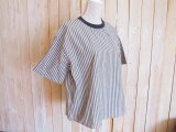 １０％ＯＦＦ・ストライプ柄 襟リブプルオーバー（杢ブラック×ベージュ）