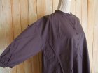 画像: ３０％ＯＦＦ・バンドカラー くるみボタン ワイドチュニック（チャコールグレー）