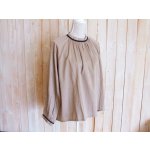 画像: ３０％ＯＦＦ・襟レース うしろボタン ワイドプルオーバー（ベージュ）