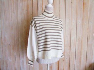 画像1: ２０％ＯＦＦ・リブ使い ボーダーニットプルオーバー（ホワイト×グレー）