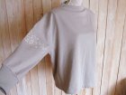 画像: １０％ＯＦＦ・袖刺繍 スウェット生地プルオーバー（薄グレー）