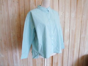 画像1: １０％ＯＦＦ・浅襟ワイドブラウス（ミントブルー）